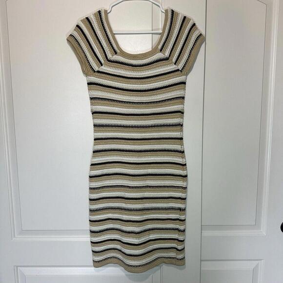 Madden NYC Crochet Sweater‎ Dress With Short Sleeves Neutral Bohemian Medium - Picture 5 of 5